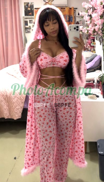 Yuna Mesquita (11) 91253-3835, travesti na Liberdade (SP)