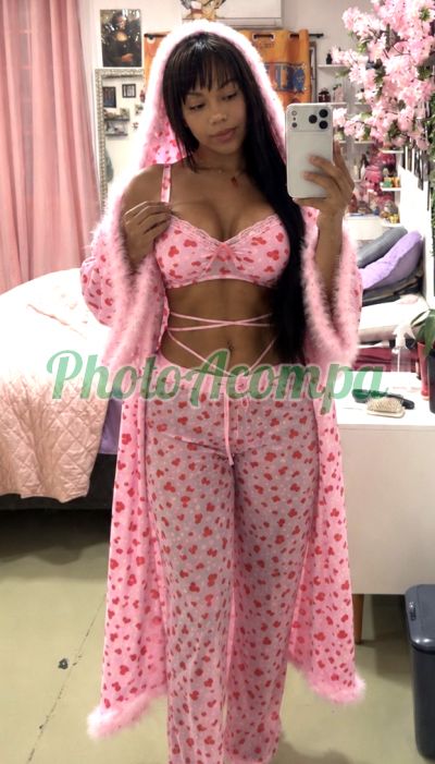 Yuna Mesquita (11) 91253-3835, travesti na Liberdade (SP)