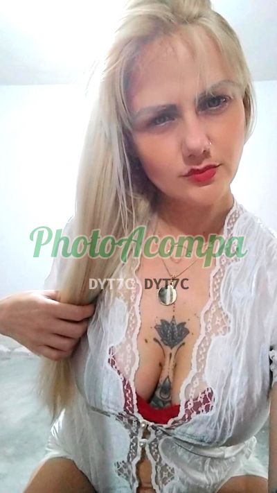 Jackeline, mulher que faz videochamadas e sexting