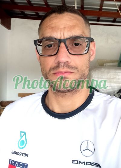 Paulo, garoto de programa em São Paulo
