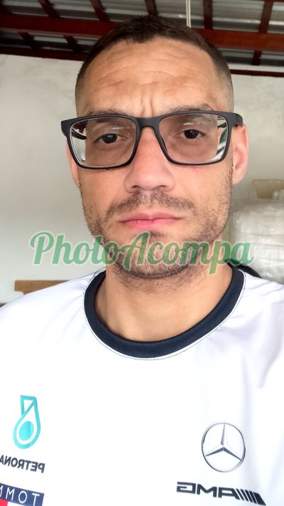 Paulo, garoto de programa em São Paulo