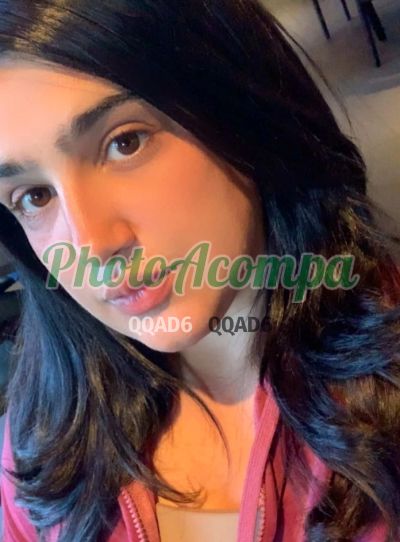 Ana Caroline, mulher que faz videochamadas e sexting