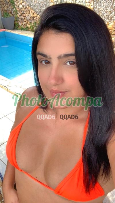 Ana Caroline, mulher que faz videochamadas e sexting