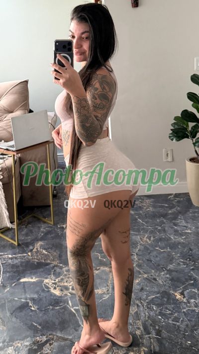 Rabuda, mulher que faz videochamadas e sexting