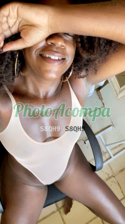 Pretinha (21) 98403-9559, mulher que faz videochamadas e sexting