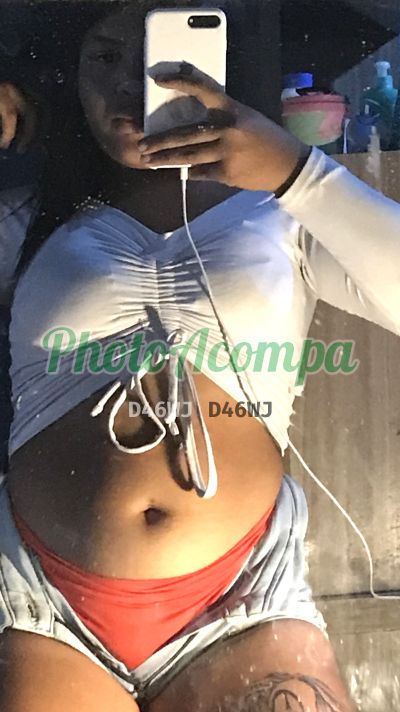 Karol (11) 93030-9700, acompanhante em Tramandaí