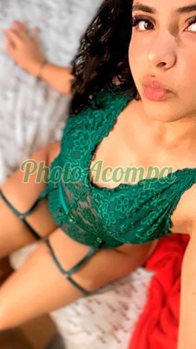 Ayla Romani, mulher que faz videochamadas e sexting
