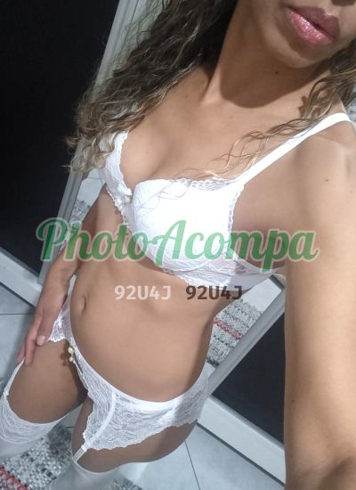 Mel (43) 99983-6872, mulher que faz massagens eróticas em Londrina