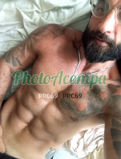 Vitor Hugo da Silveira (21) 96434-0888, homem que faz massagens eróticas na Barra da Tijuca (RJ)