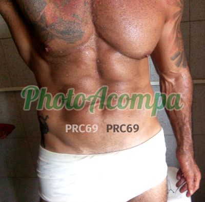 Vitor Hugo da Silveira (21) 96434-0888, homem que faz massagens eróticas na Barra da Tijuca (RJ)
