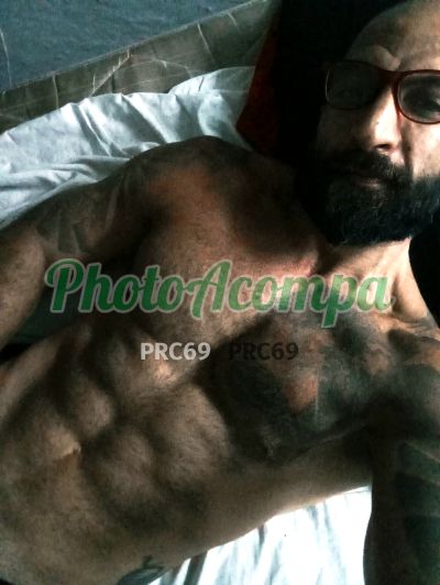 Vitor Hugo da Silveira (21) 96434-0888, homem que faz massagens eróticas na Barra da Tijuca (RJ)