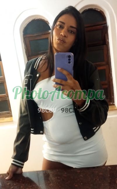 Karina Maciel (21) 98300-8392, acompanhante em Barbacena