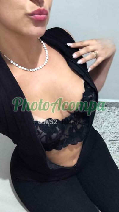 Maravilha, mulher que faz videochamadas e sexting