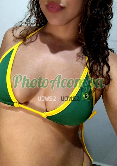 Maravilha, mulher que faz videochamadas e sexting