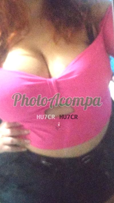 Scarlet, mulher que faz videochamadas e sexting