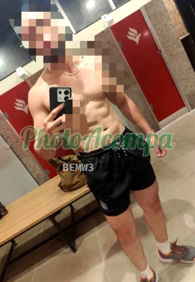 Leo, garoto de programa no Centro (SP)