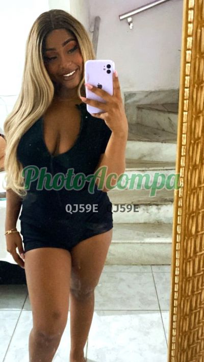 Yumitadasha, mulher que faz videochamadas e sexting