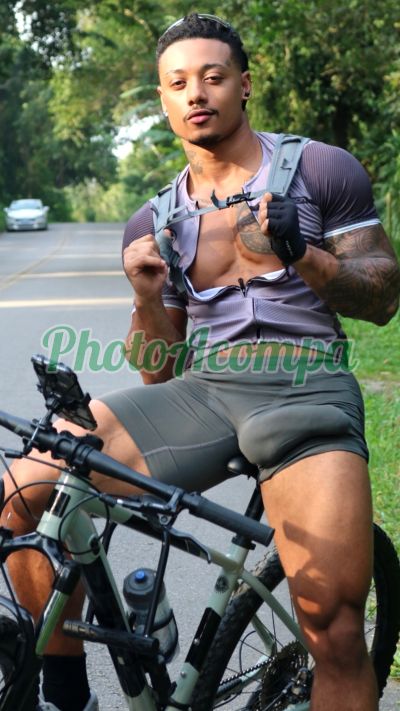 Bruno Black, garoto de programa em Bela Vista (SP)