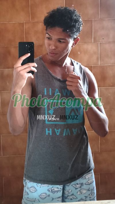 João (21) 97570-3032, homem que faz massagens eróticas no Rio de Janeiro