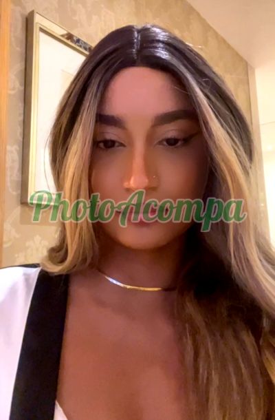 Iza Coutry, garota de programa no Recreio dos Bandeirantes (RJ)