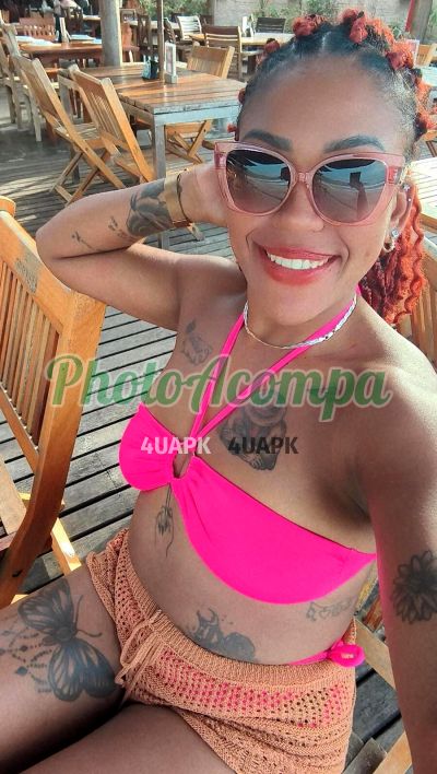 Sabrina (15) 99653-8002, garota de programa em Angatuba
