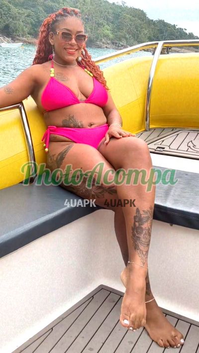 Sabrina (15) 99653-8002, acompanhante em Angatuba