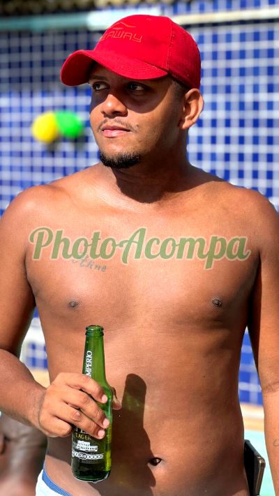 Edivan de Jesus Araujo (71) 99215-8225, garoto de programa em Salvador