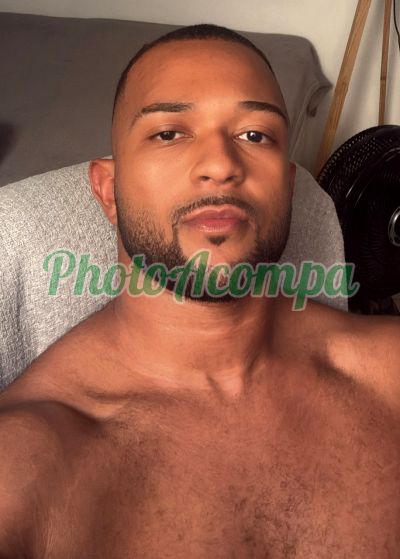 Jonatan (21) 98767-4716, homem que faz massagens eróticas em Niterói