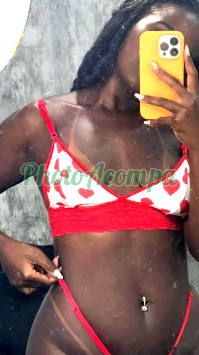 Larah, escort em Duque de Caxias