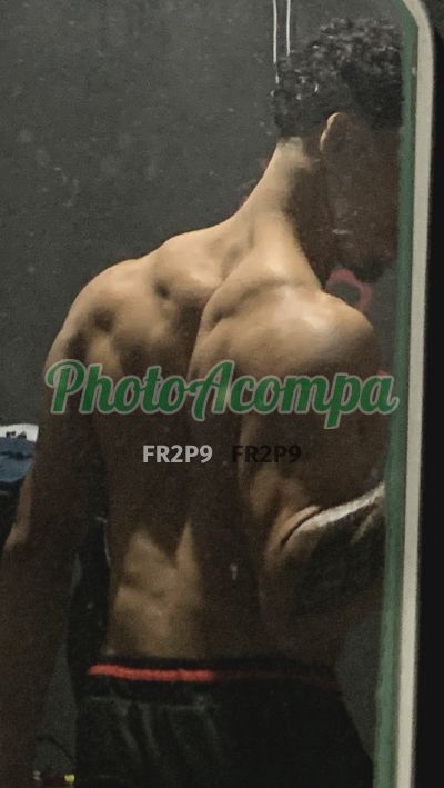 João Souza (13) 99610-5908, garoto de programa em Praia Grande