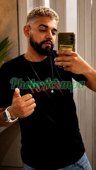 Tom Silva (11) 92600-5043, garoto de programa em Cotia