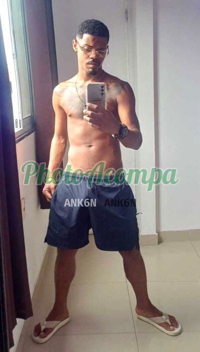 Menor Bravo (21) 97970-2895, garoto de programa em Bela Vista (SP)