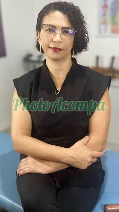 Vânia Salvàley (11) 91670-6934, massagista na Lapa (SP)