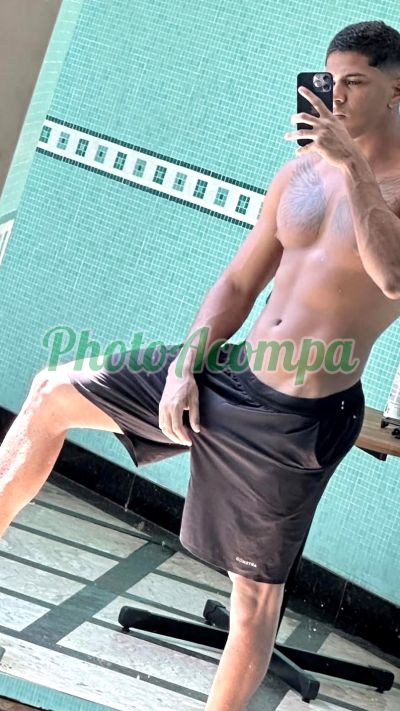 Moreno (21) 97140-7616, garoto de programa no Rio de Janeiro