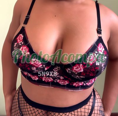 Bia, mulher que faz videochamadas e sexting
