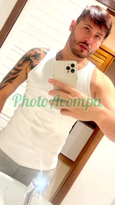 Massoterapeuta (11) 92213-8165, homem que faz massagens eróticas na República (SP)