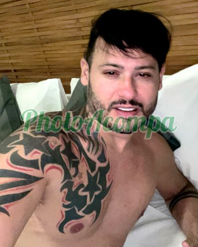 Massoterapeuta (11) 92213-8165, homem que faz massagens eróticas na República (SP)