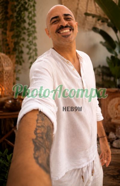 Dinesh Kabir (13) 98812-0402, homem que faz massagens eróticas em Santos
