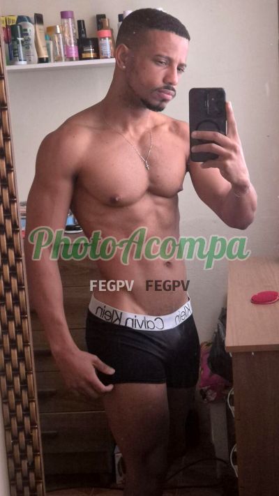 João (21) 96753-9433, garoto de programa na Zona Oeste (RJ)