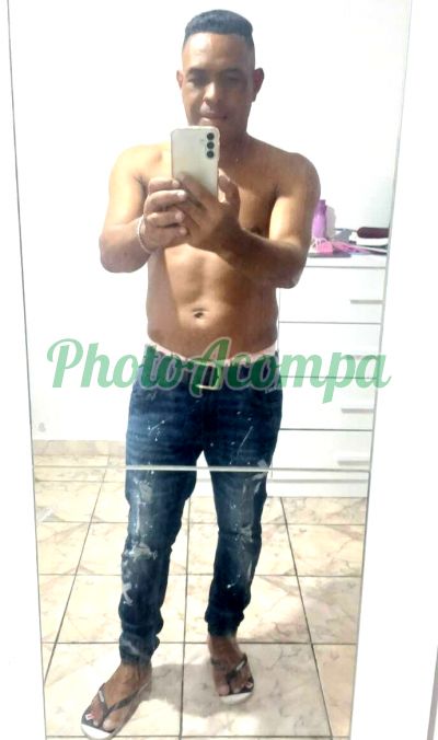 Wesley Guapo (13) 99203-6141, garoto de programa em Praia Grande