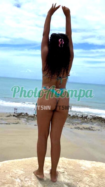 Merliah, mulher que faz videochamadas e sexting