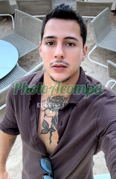 João Lucas (17) 99180-0653, garoto de programa em São Paulo
