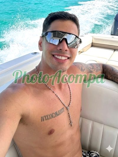 Levi (21) 97989-2220, garoto de programa em Copacabana (RJ)