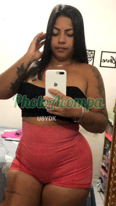 Morena Jambo, mulher que faz videochamadas e sexting