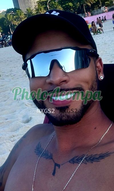 Henrique (21) 97541-3902, garoto de programa em Copacabana (RJ)